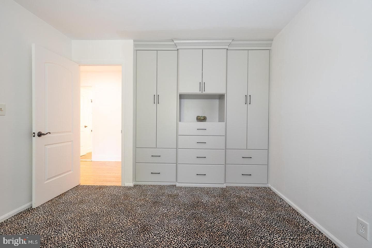 257 W Chelsea Circle photo 28