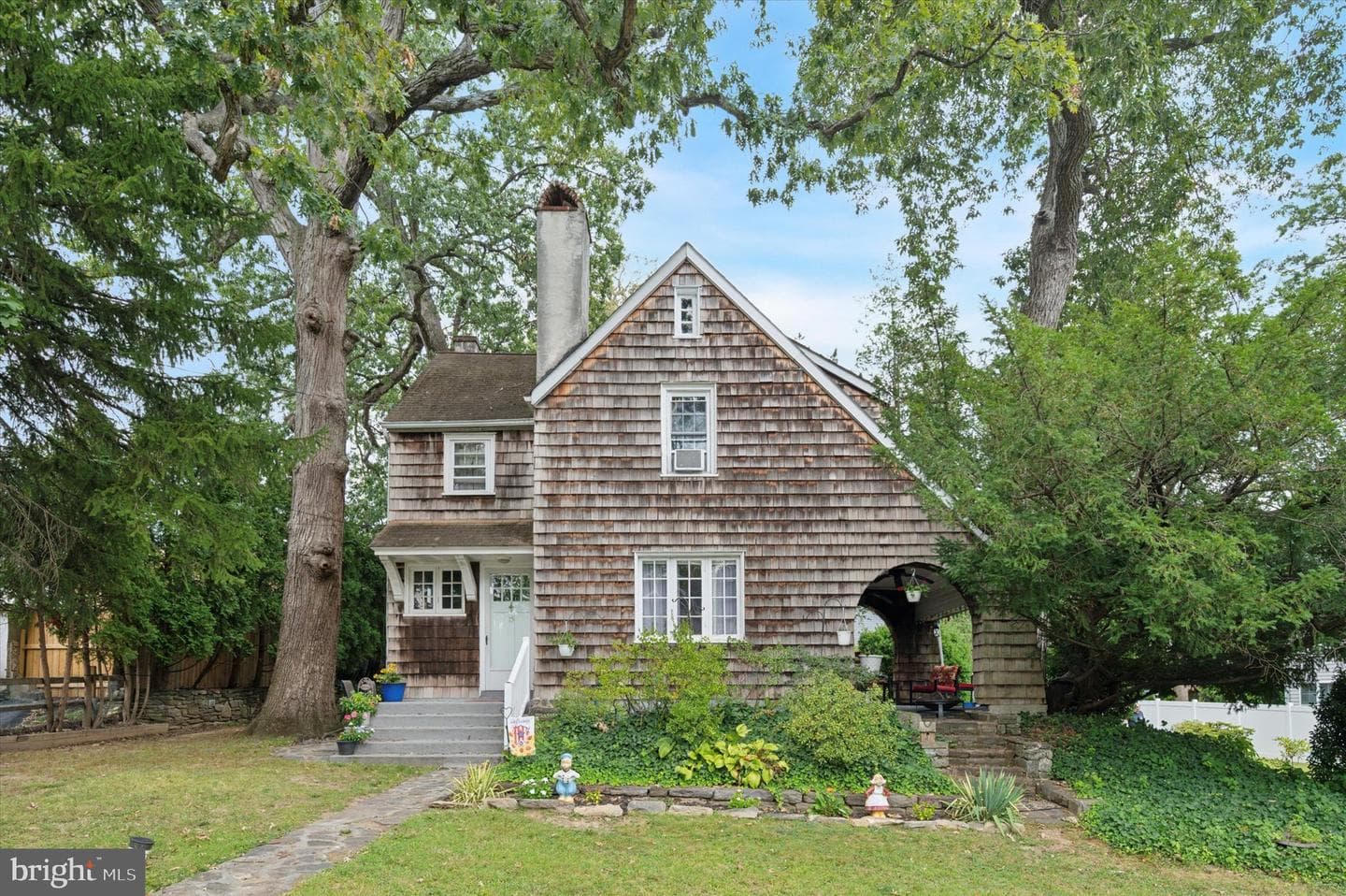 15 Oakland Road photo 1