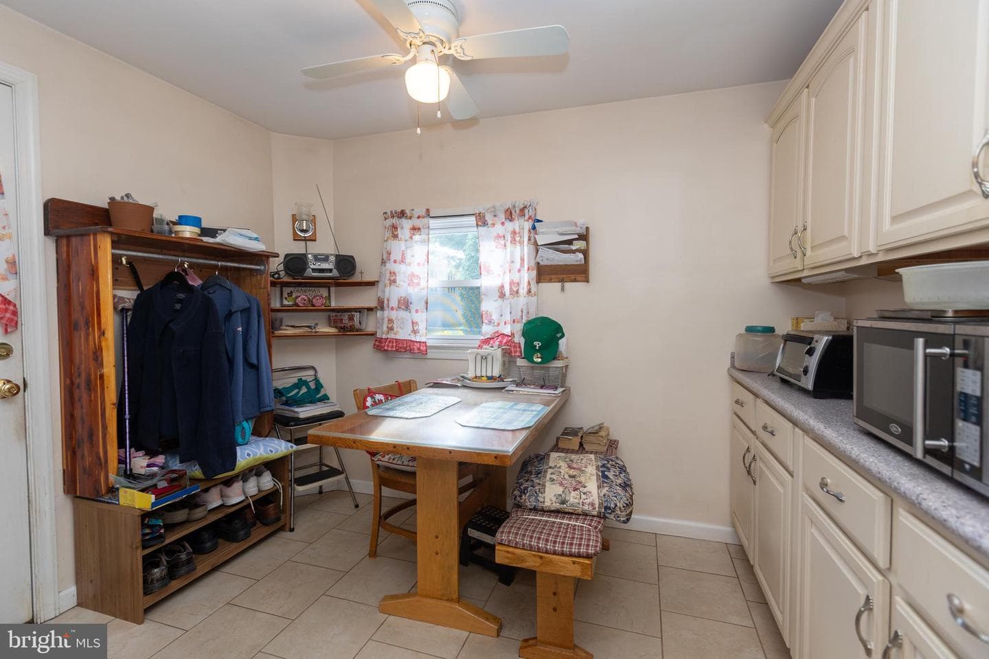 2409 Belmont Avenue photo 7