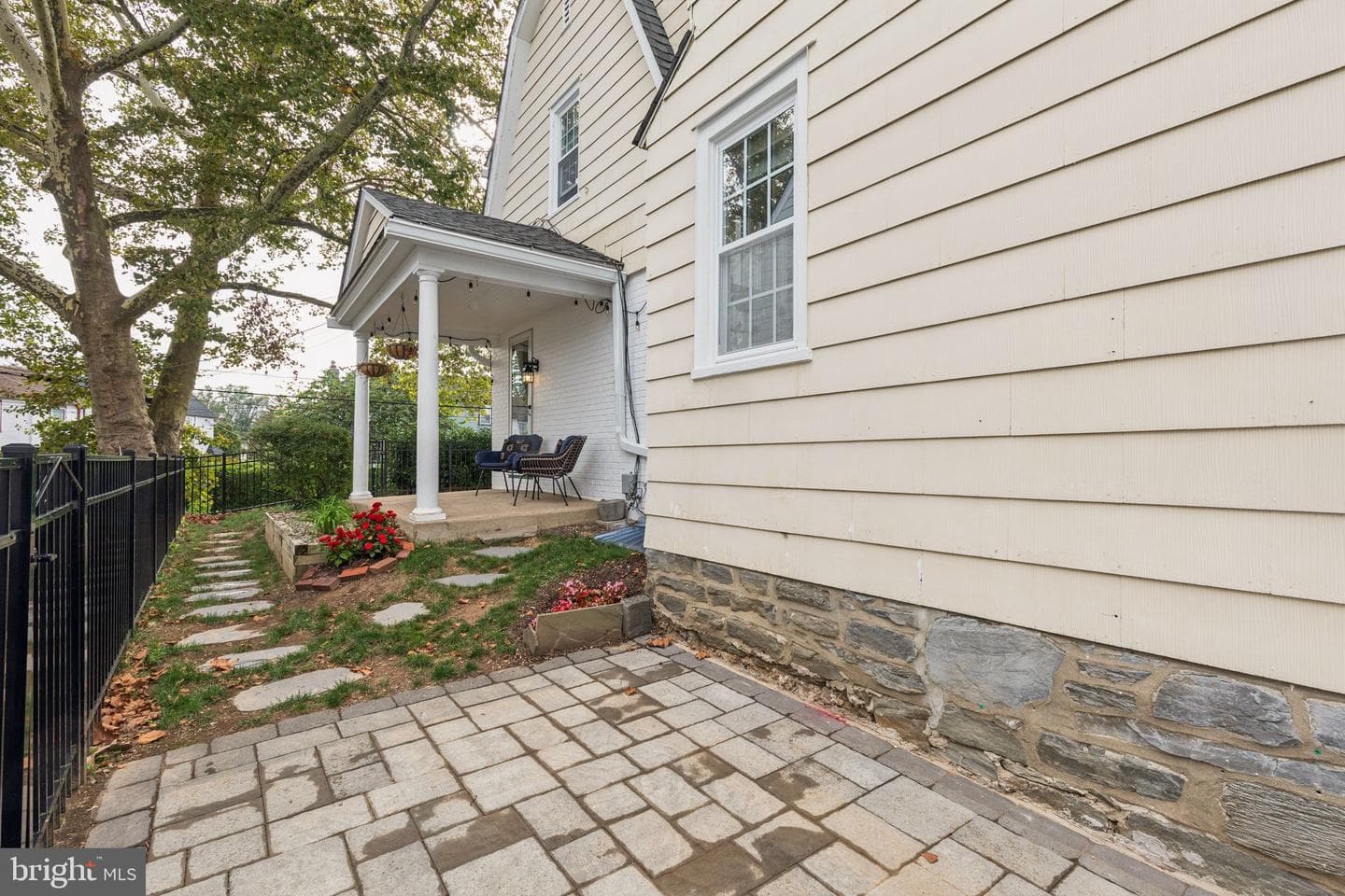 2309 Belmont Avenue photo 6