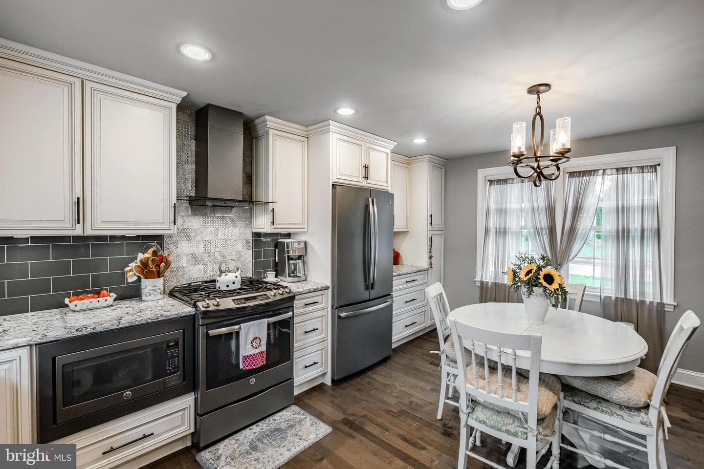 214 Brentwood Road photo 12
