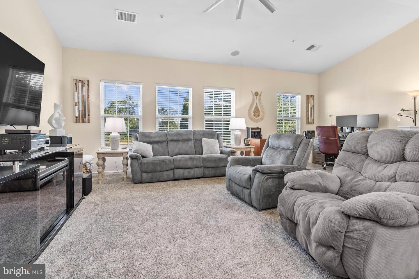 5 Eagle Lane photo 6