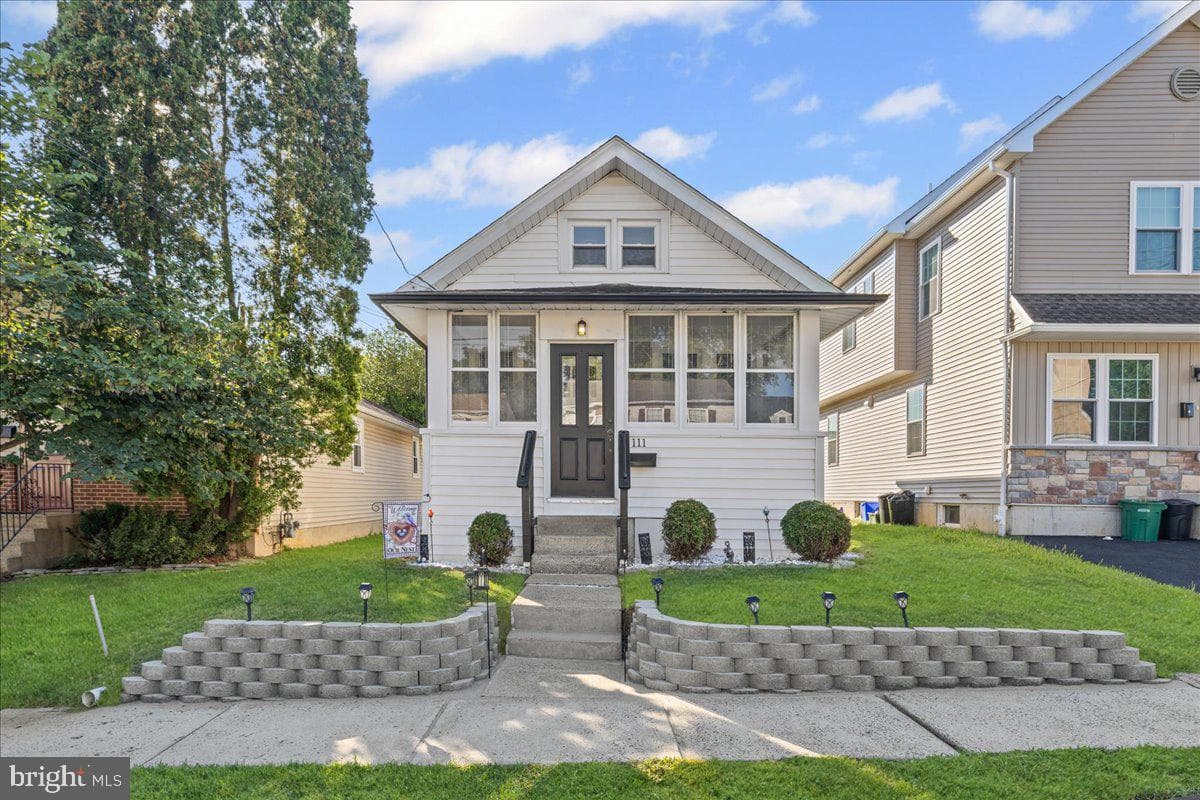 111 Ridge Boulevard photo 1