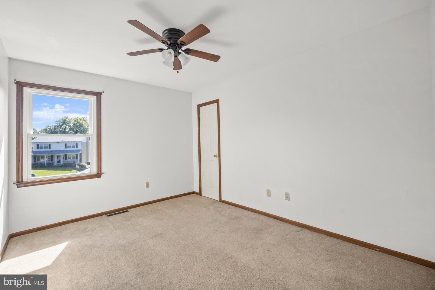 1415 6th Avenue photo 27
