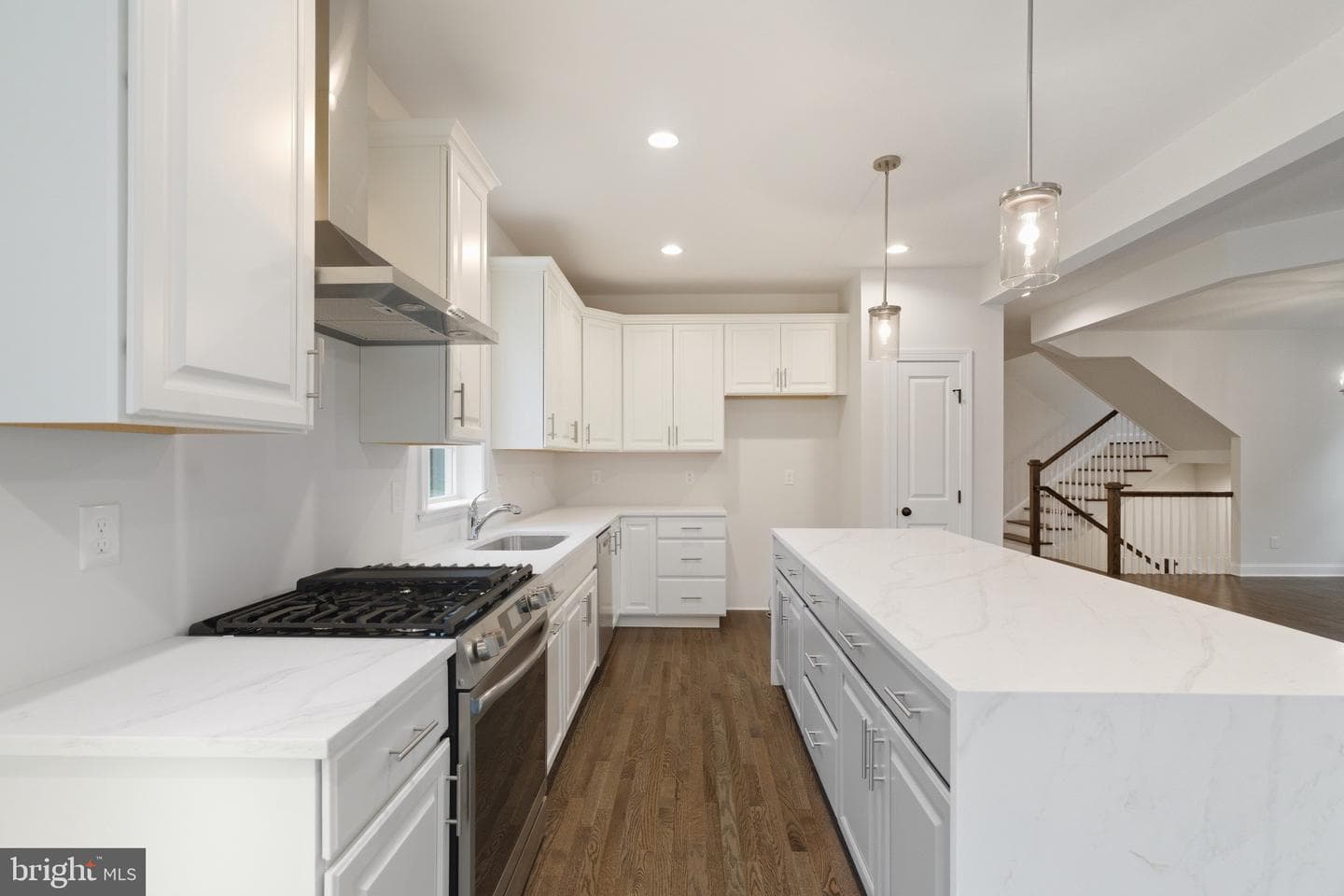 10 Claremont Boulevard photo 15