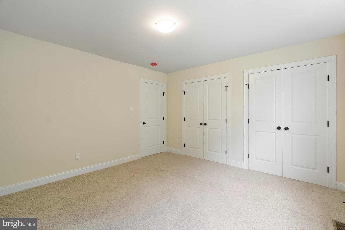 10 Claremont Boulevard photo 26