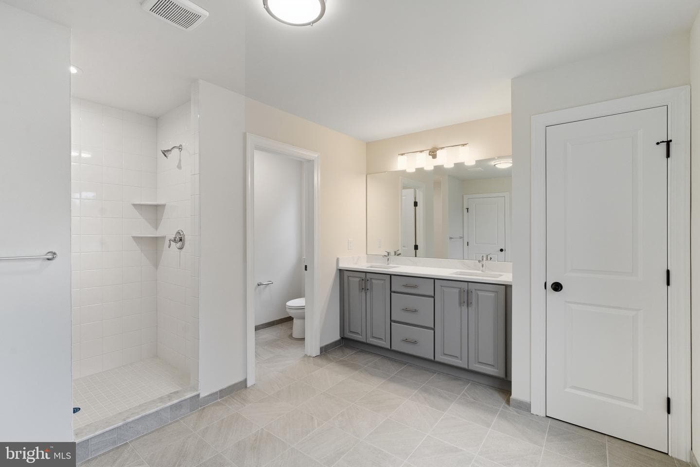 10 Claremont Boulevard photo 30