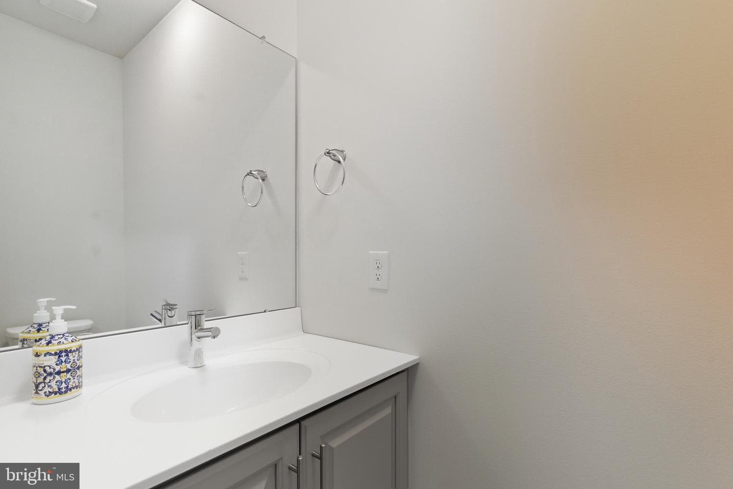10 Claremont Boulevard photo 47
