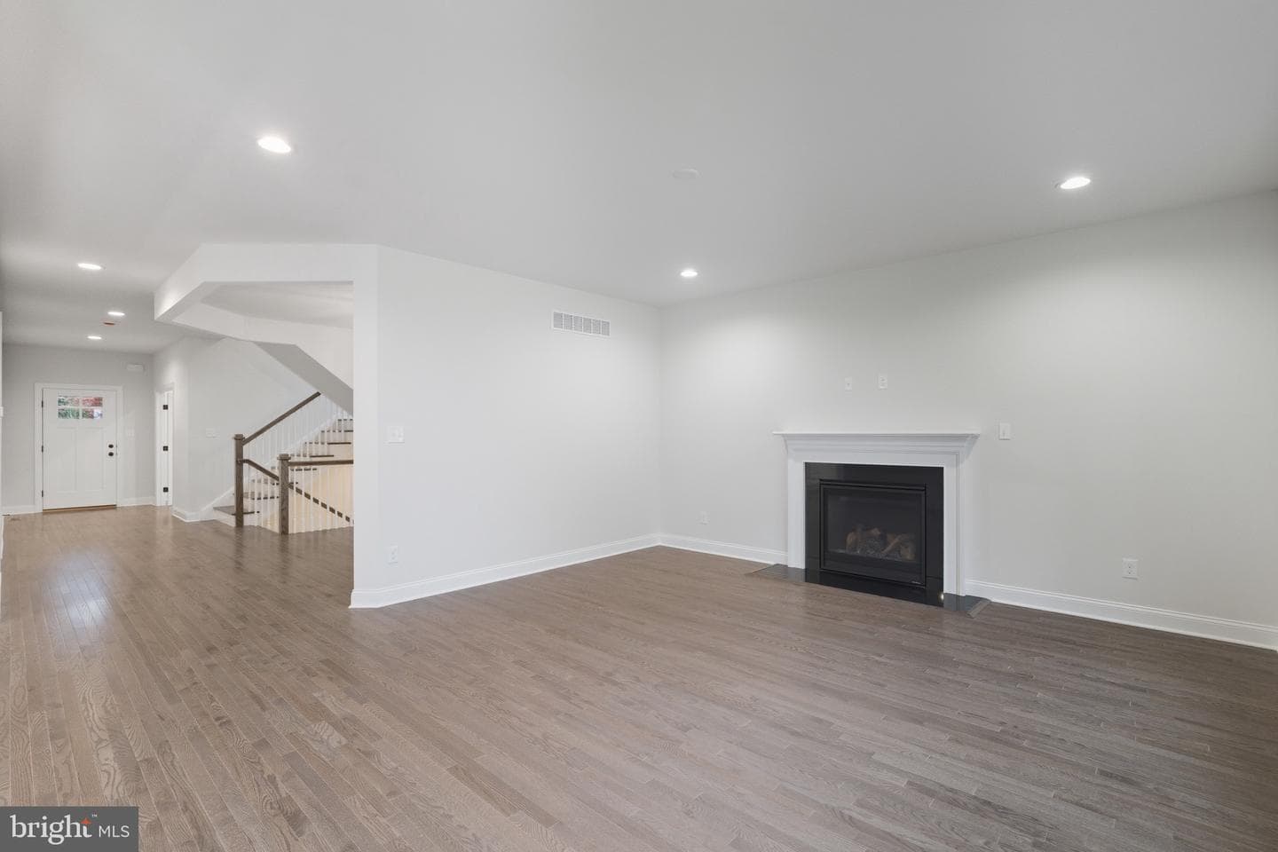 12 Claremont Boulevard photo 10