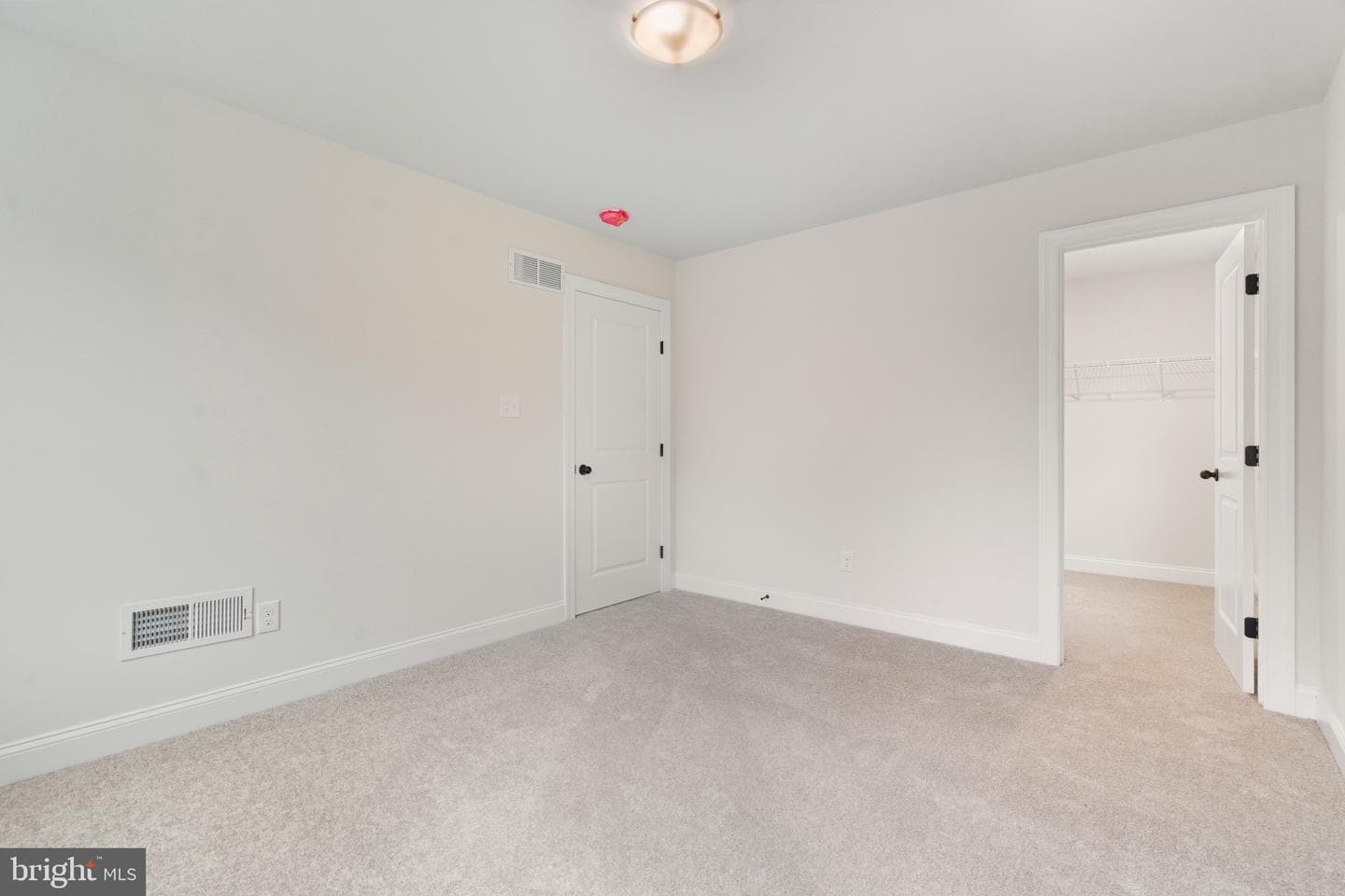 12 Claremont Boulevard photo 43