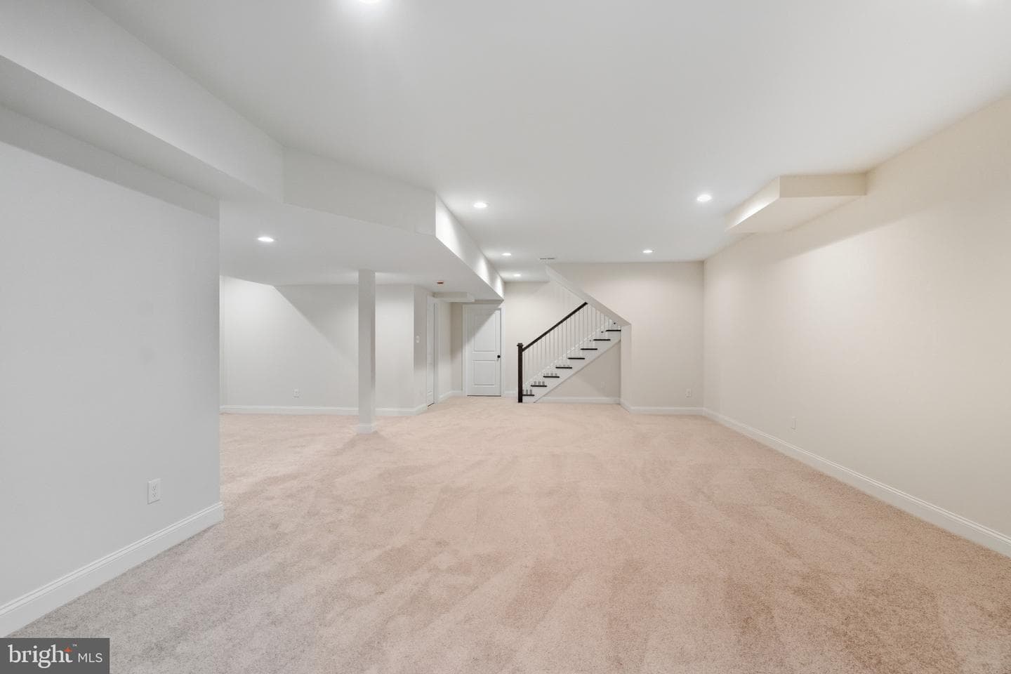 12 Claremont Boulevard photo 45