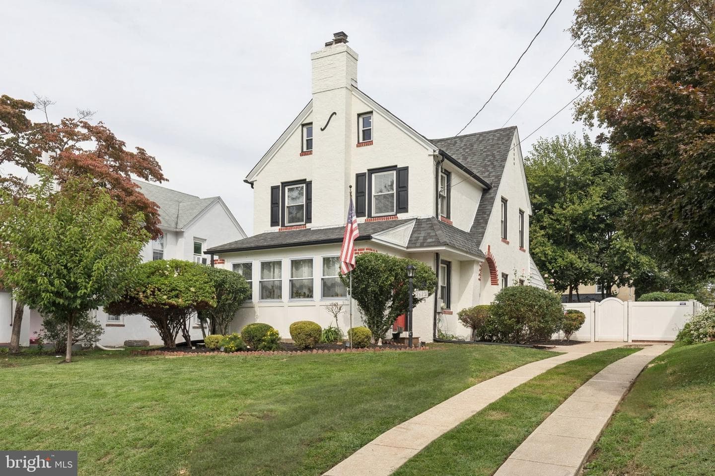 2423 Hollis Road photo 1