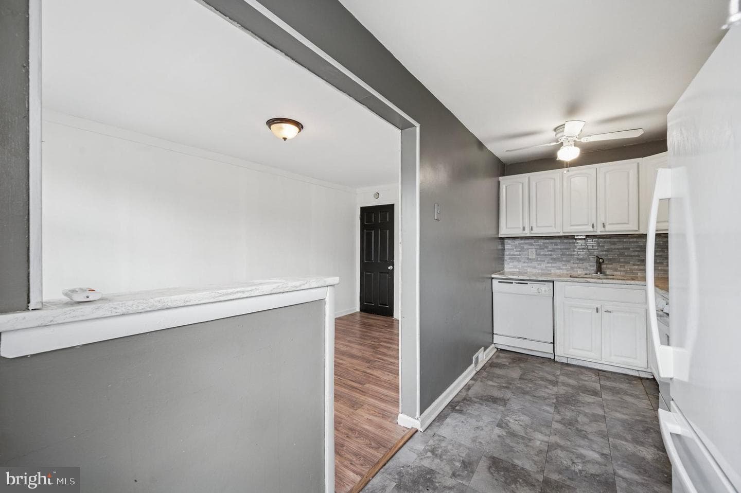 952 Grant Road photo 7