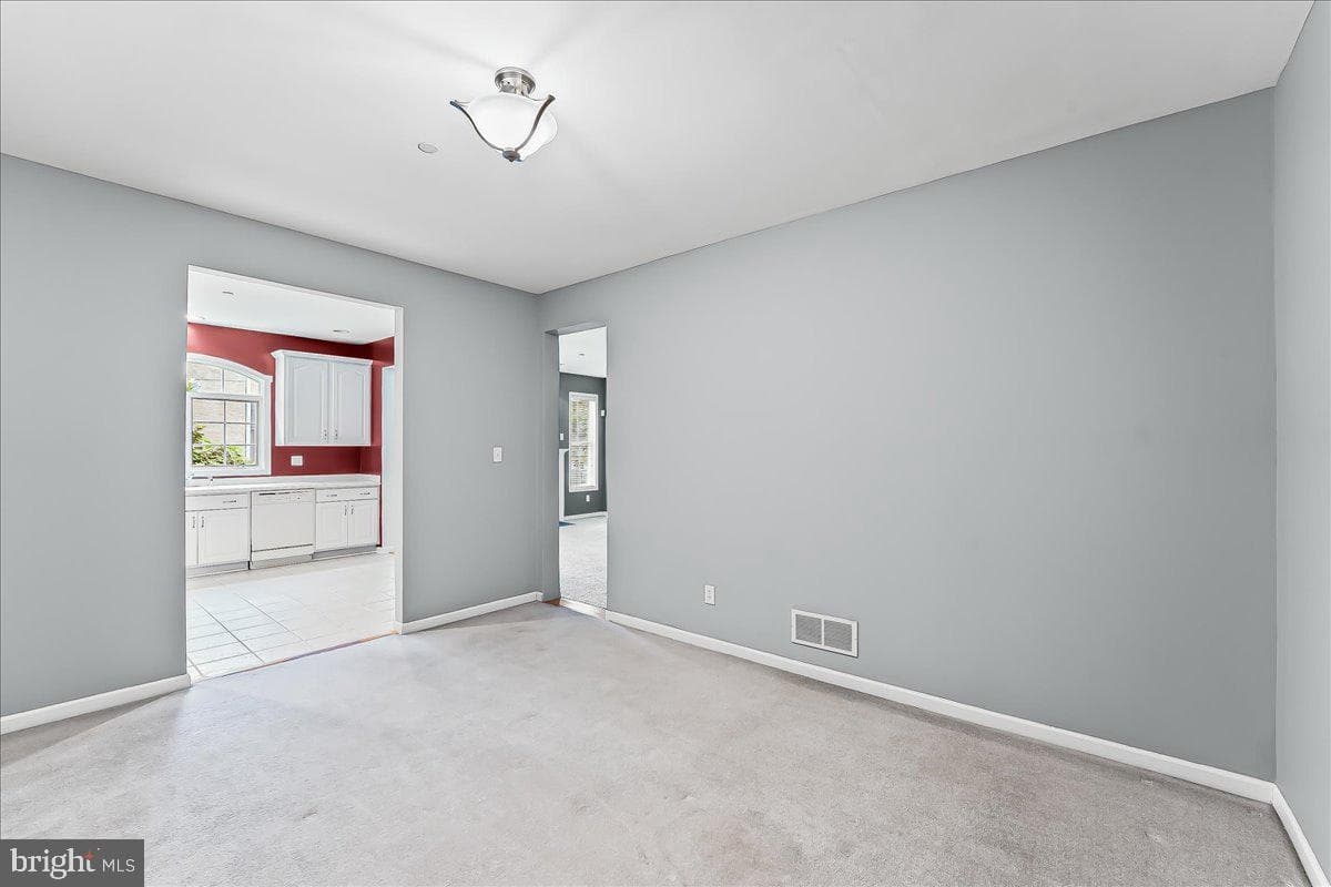 124 Carli Drive photo 15