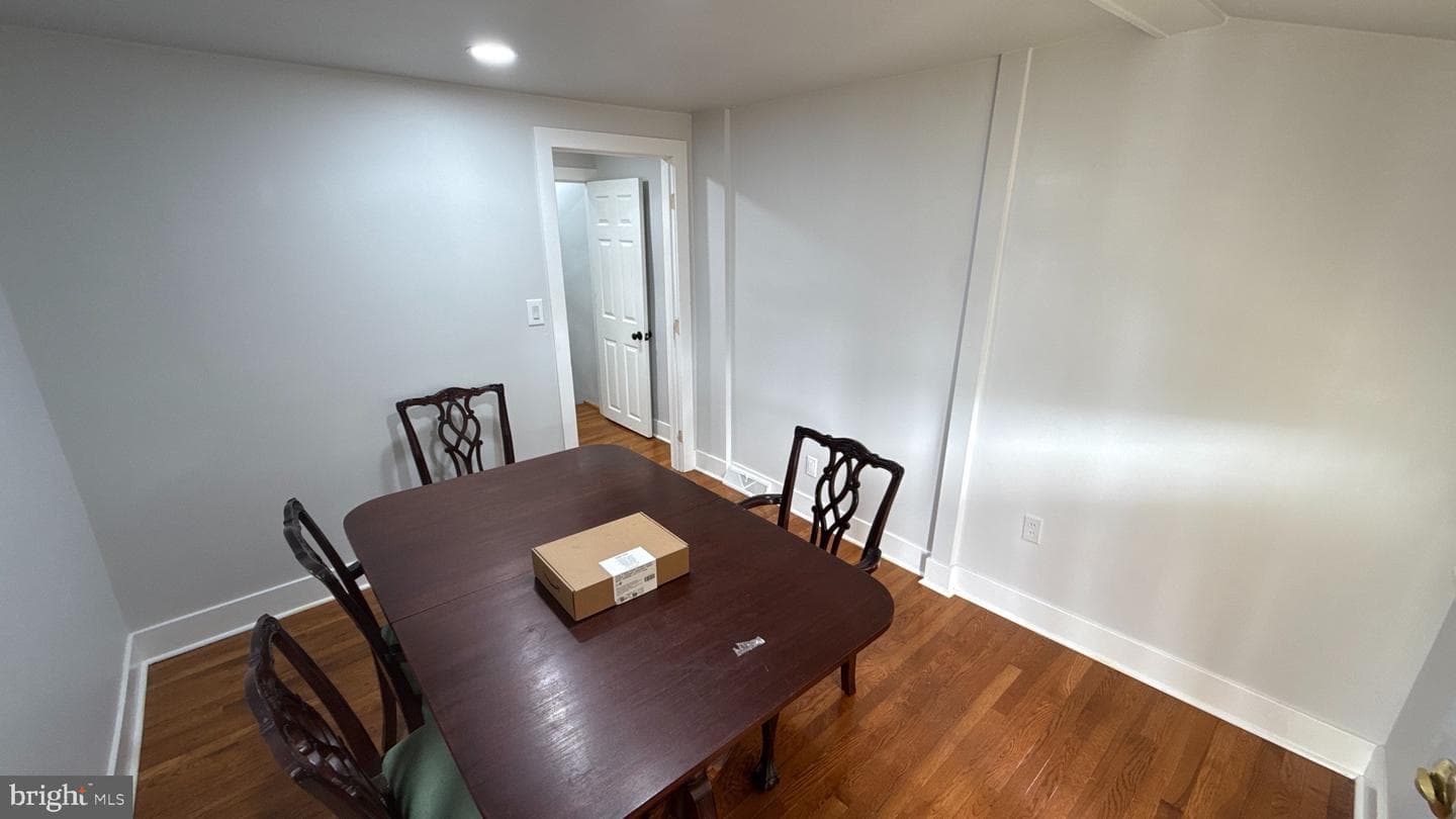 53 N Keystone Avenue photo 9