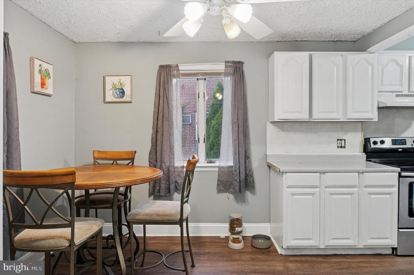 2379 Mole Road photo 8