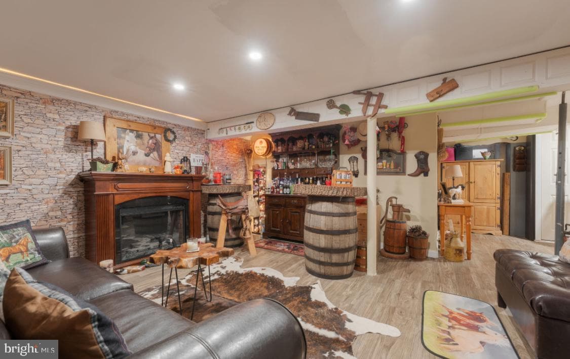 914 Thornton Road photo 12