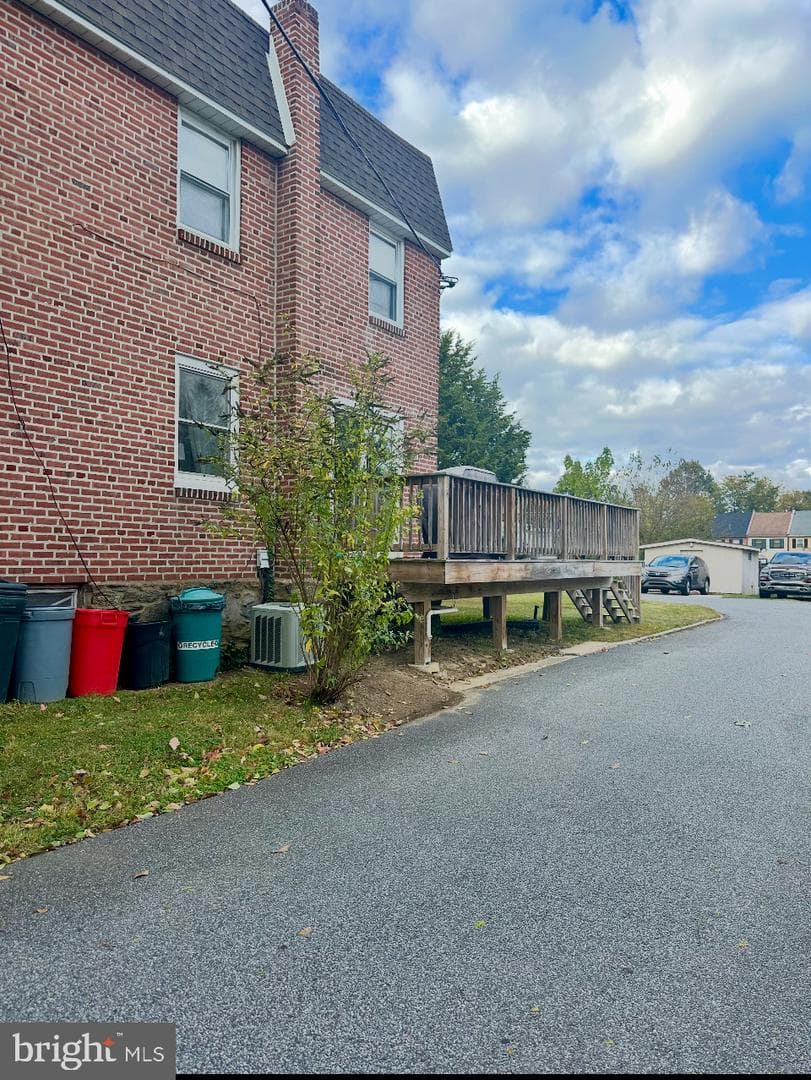 226 W Sylvan Avenue photo 3