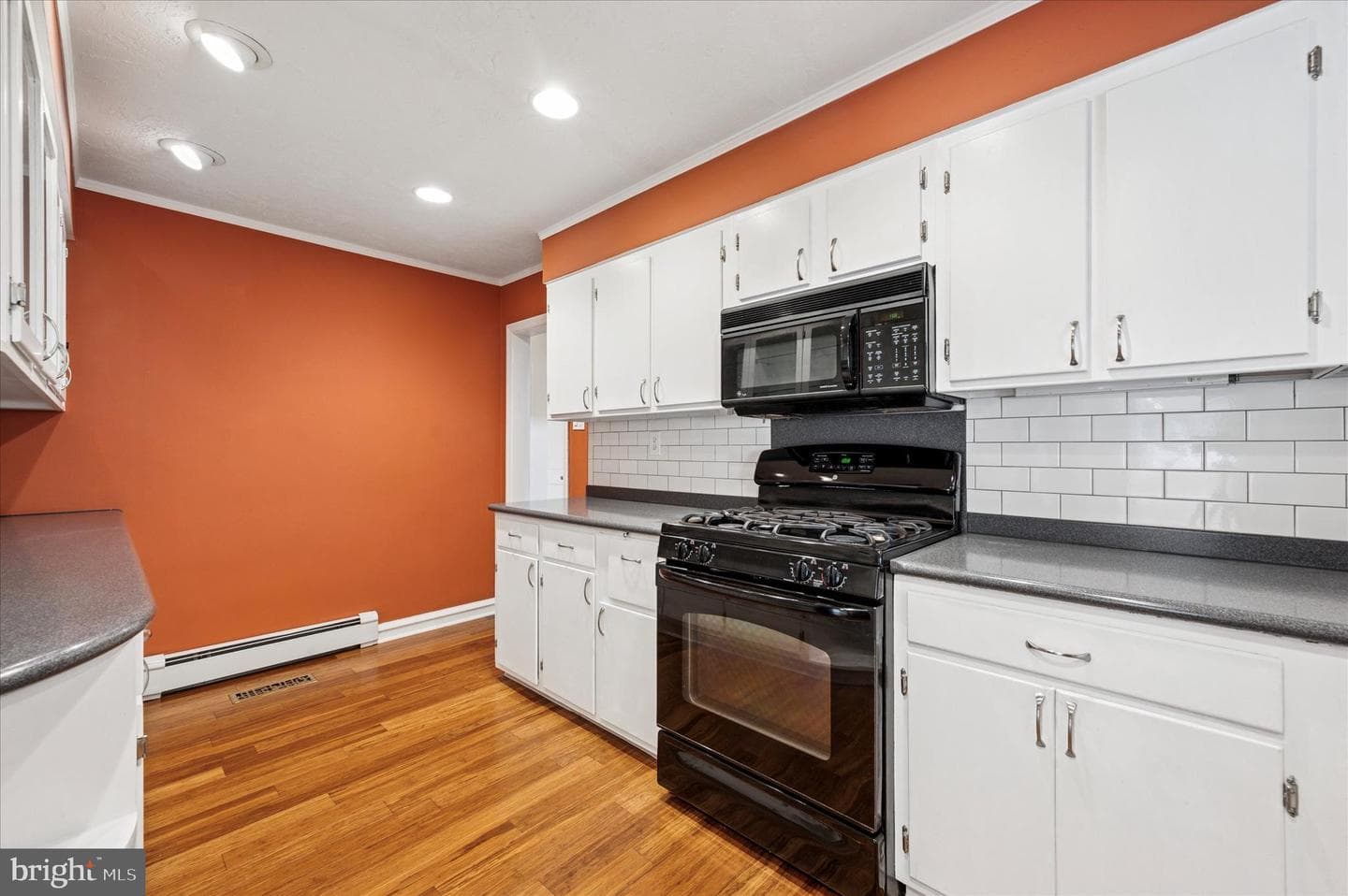 2221 Hillcrest Road photo 20