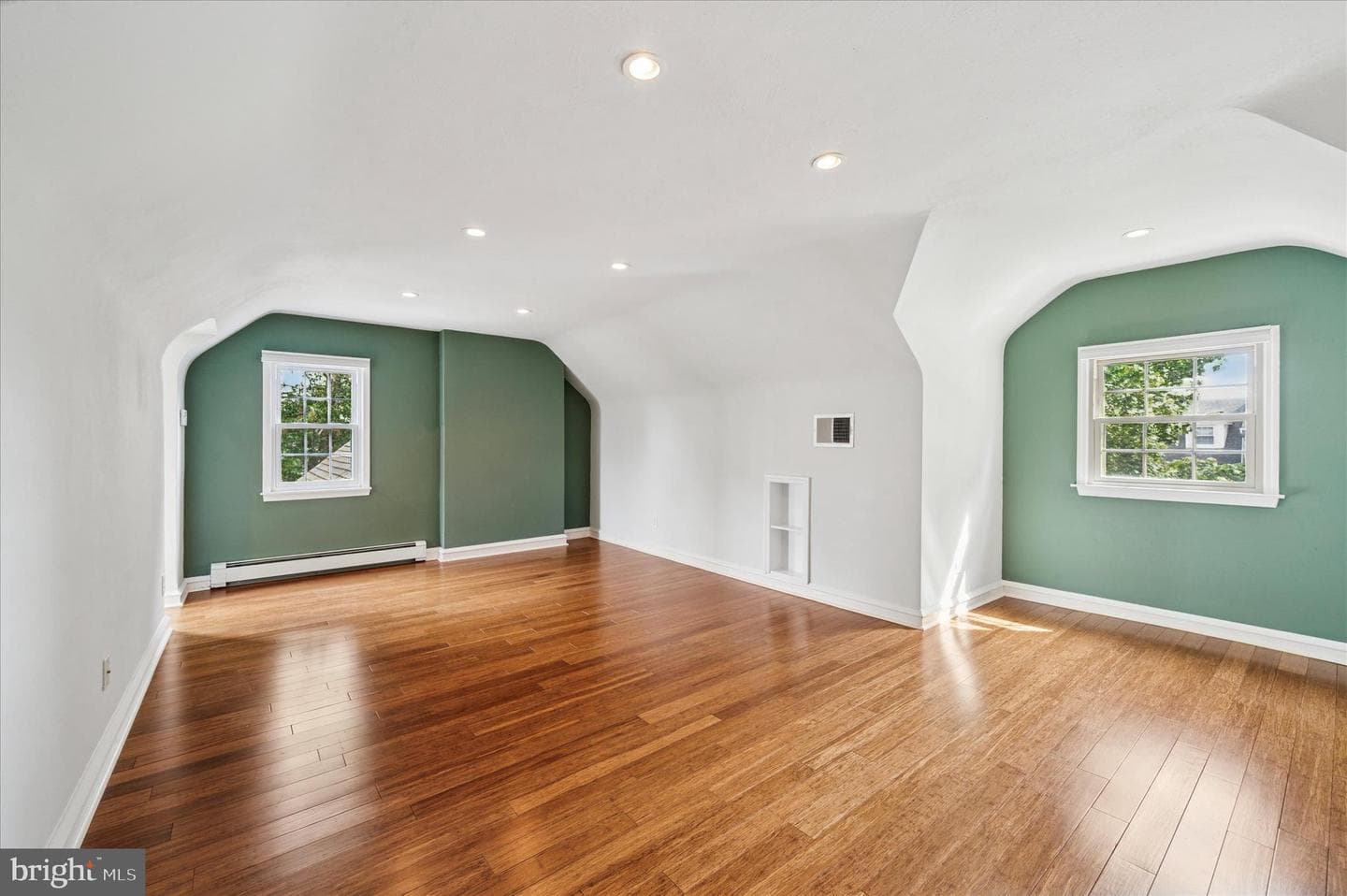 2221 Hillcrest Road photo 30