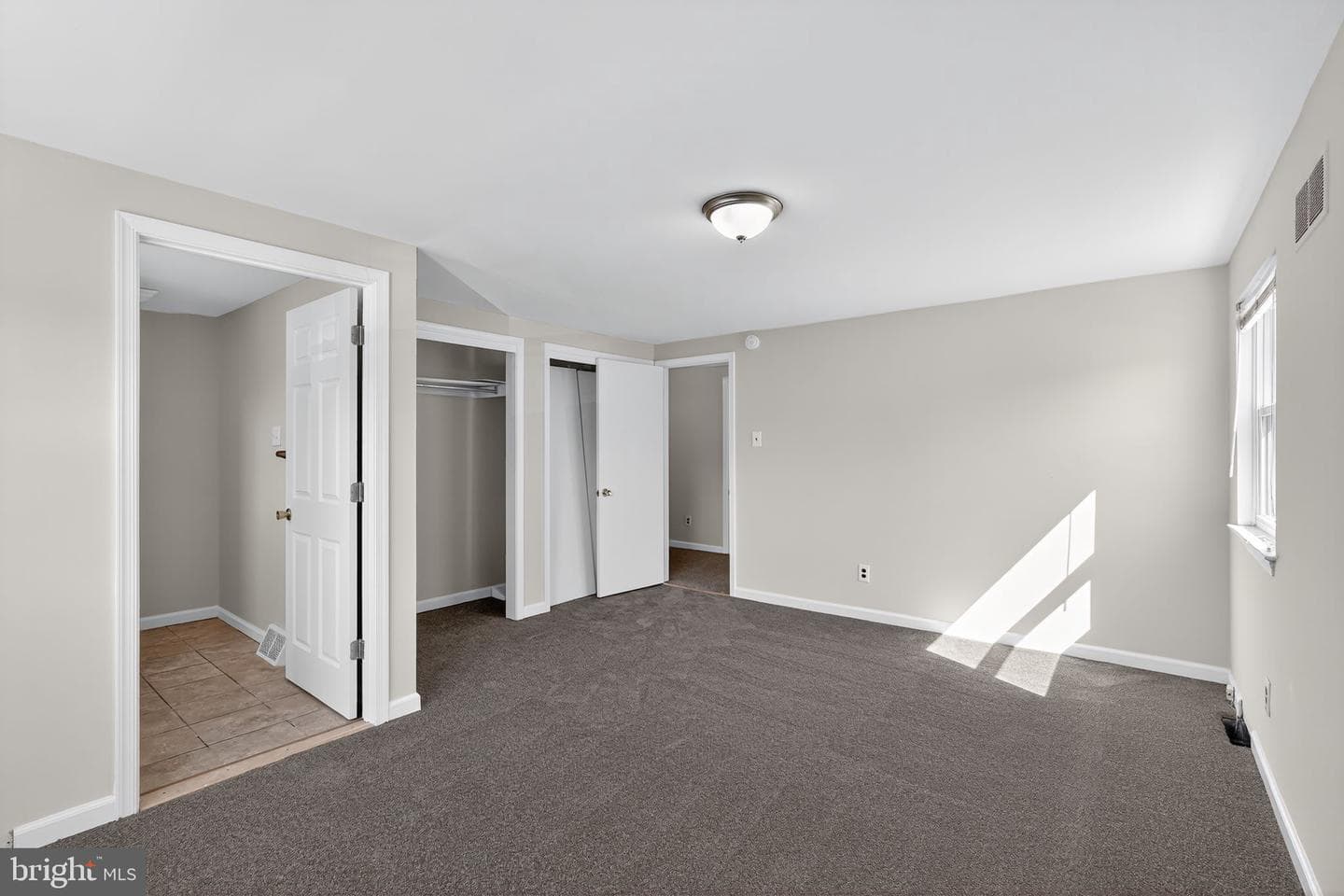 533 Crotzer Avenue photo 16