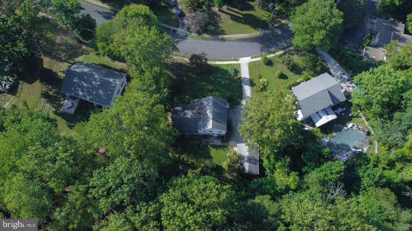 127 Deerfield Road photo 74