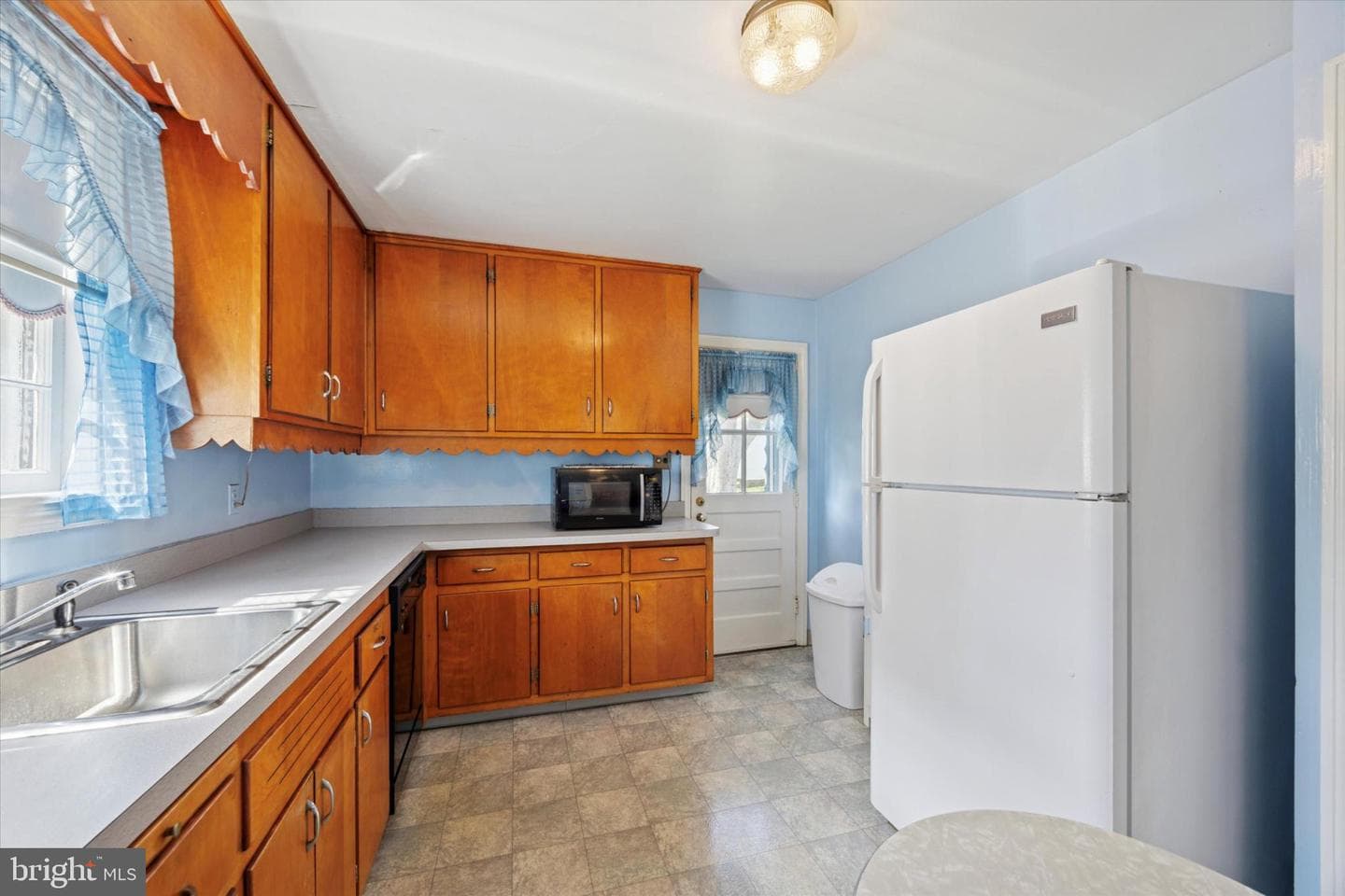 904 Harper Avenue photo 8