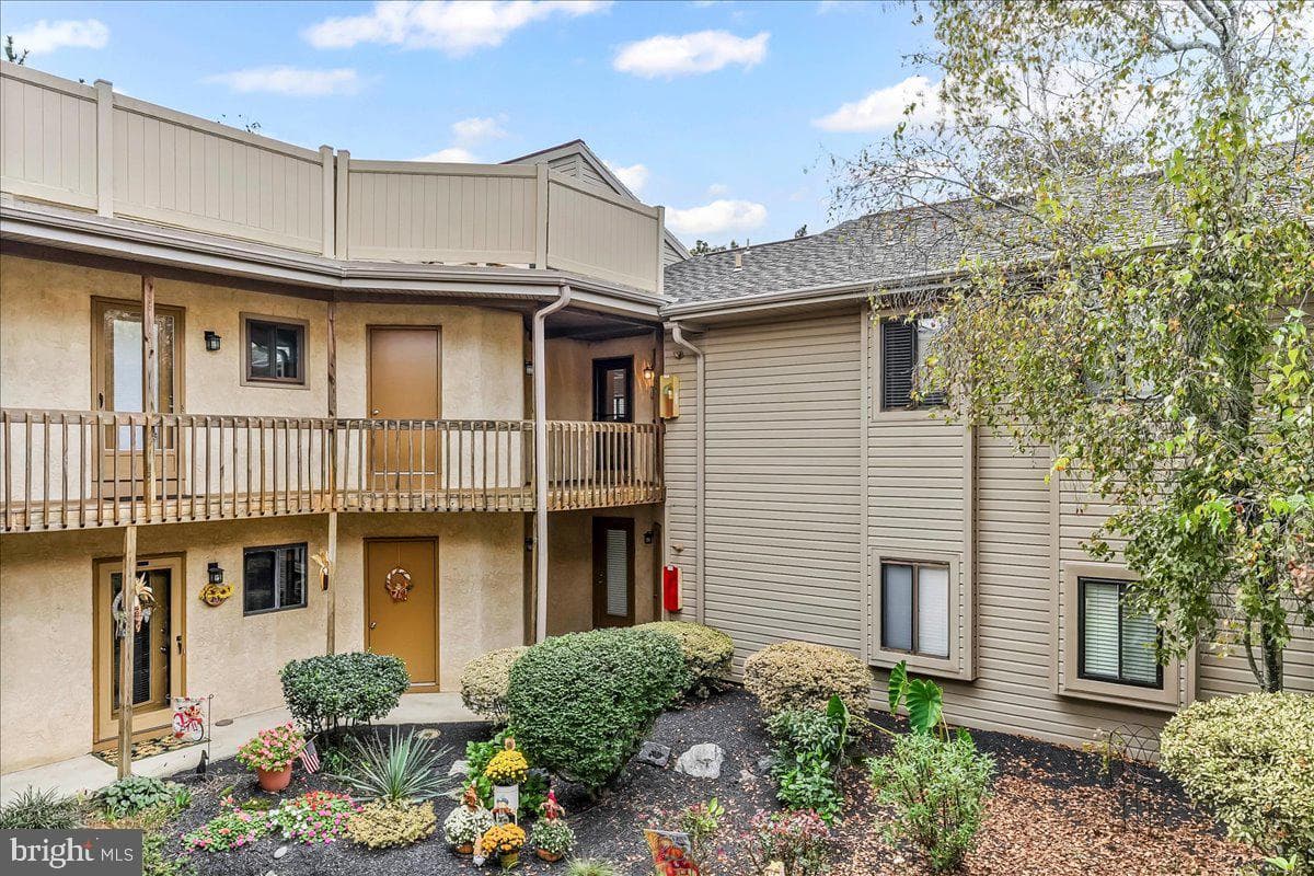 409 Pritchard Place photo 2