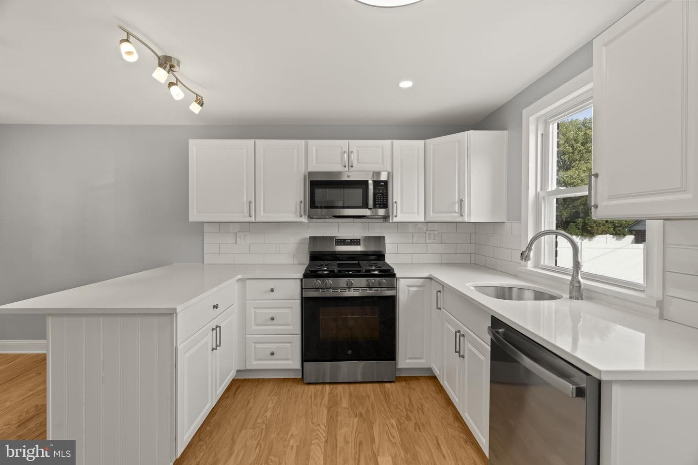416 Adair Road photo 8