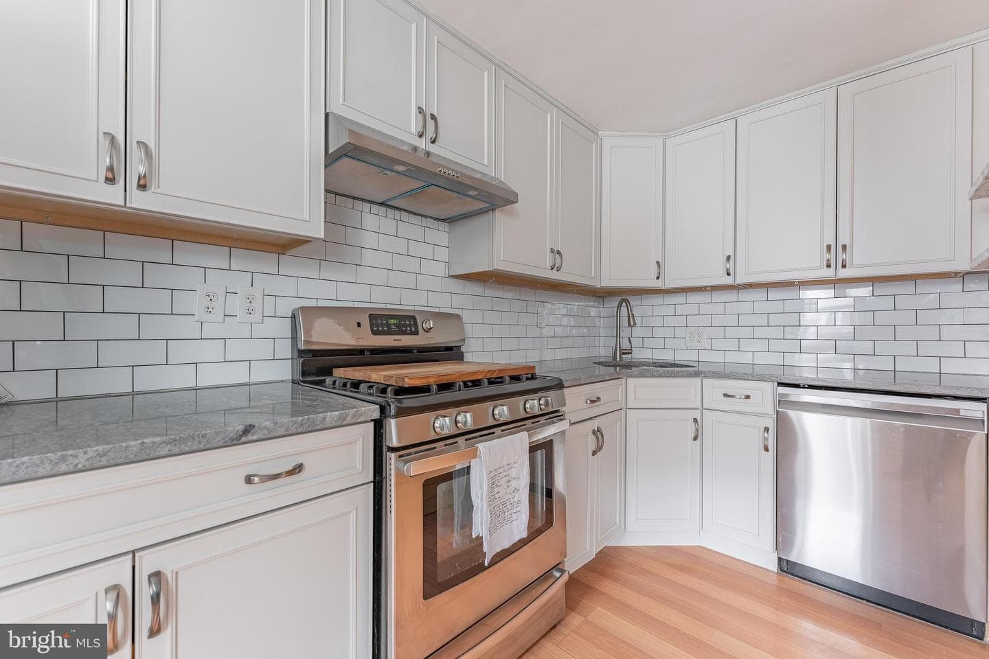 872 Fairfax Road photo 16