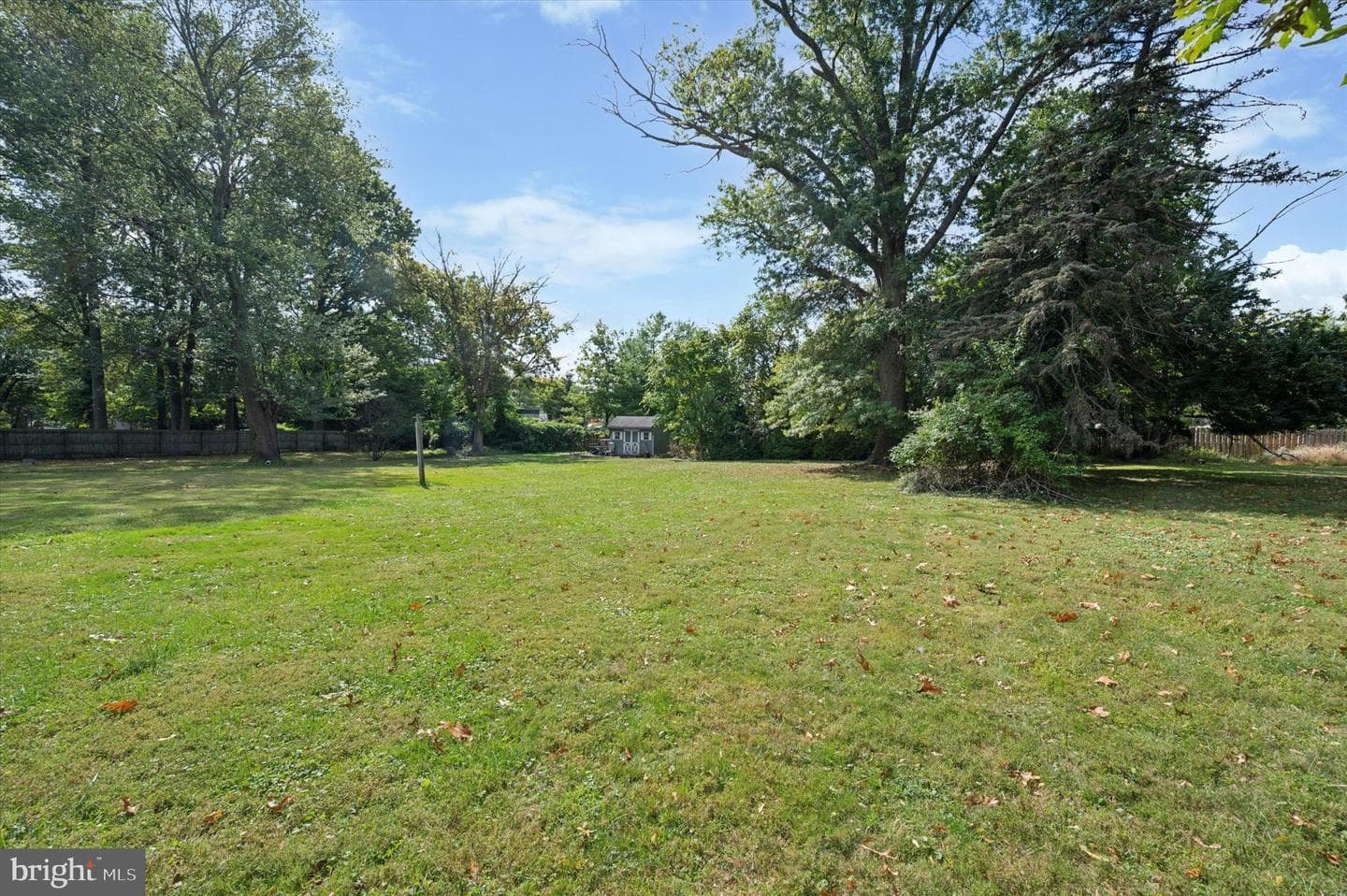 614 Saxer Avenue photo 23