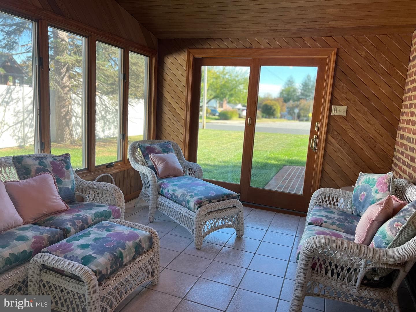 457 Kennerly Road photo 6