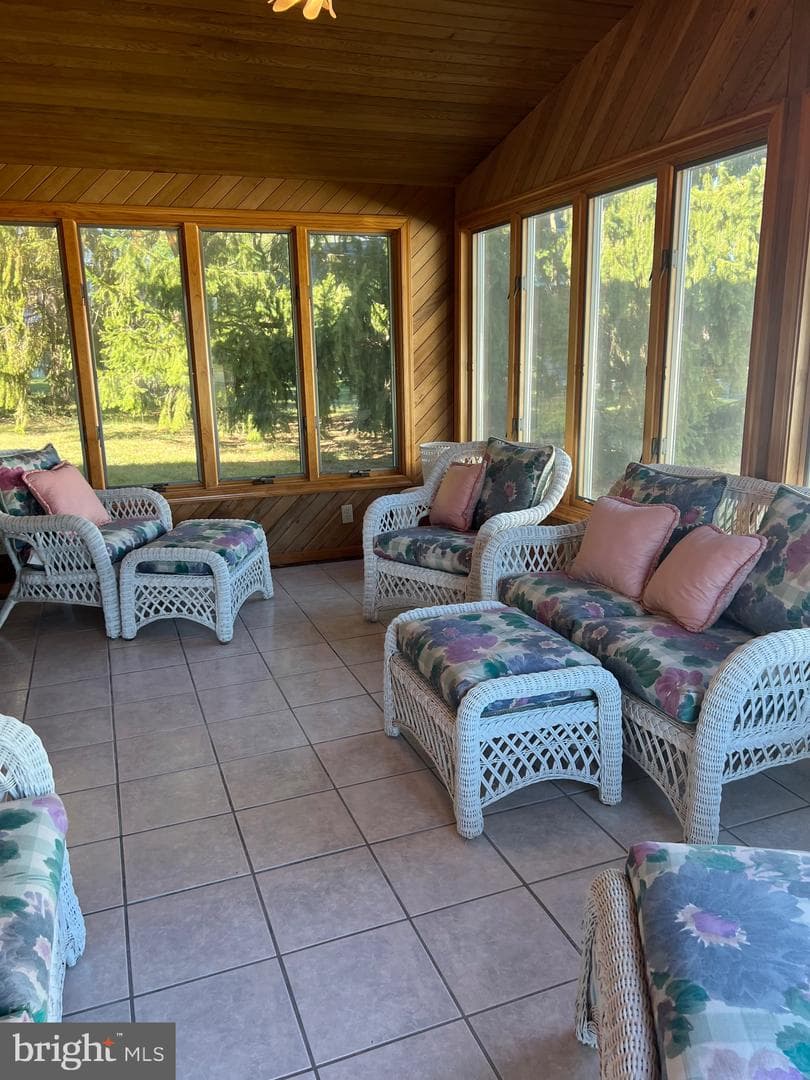 457 Kennerly Road photo 7