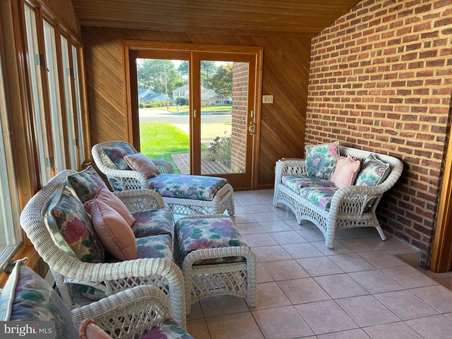 457 Kennerly Road photo 8