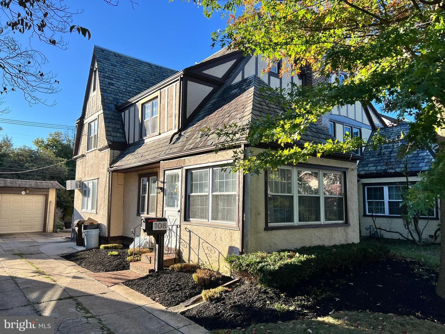108 Gladstone Road photo 1