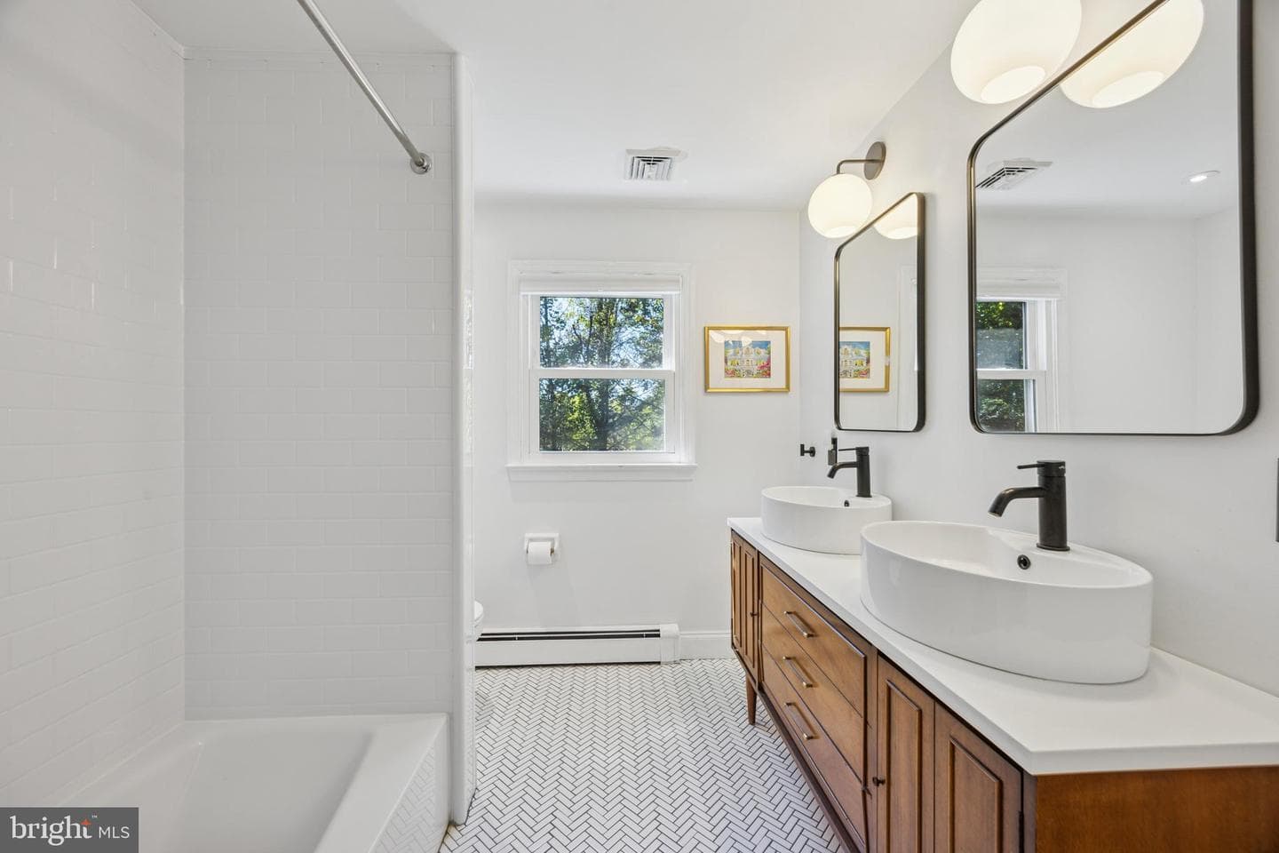 475 Mount Alverno Road photo 36