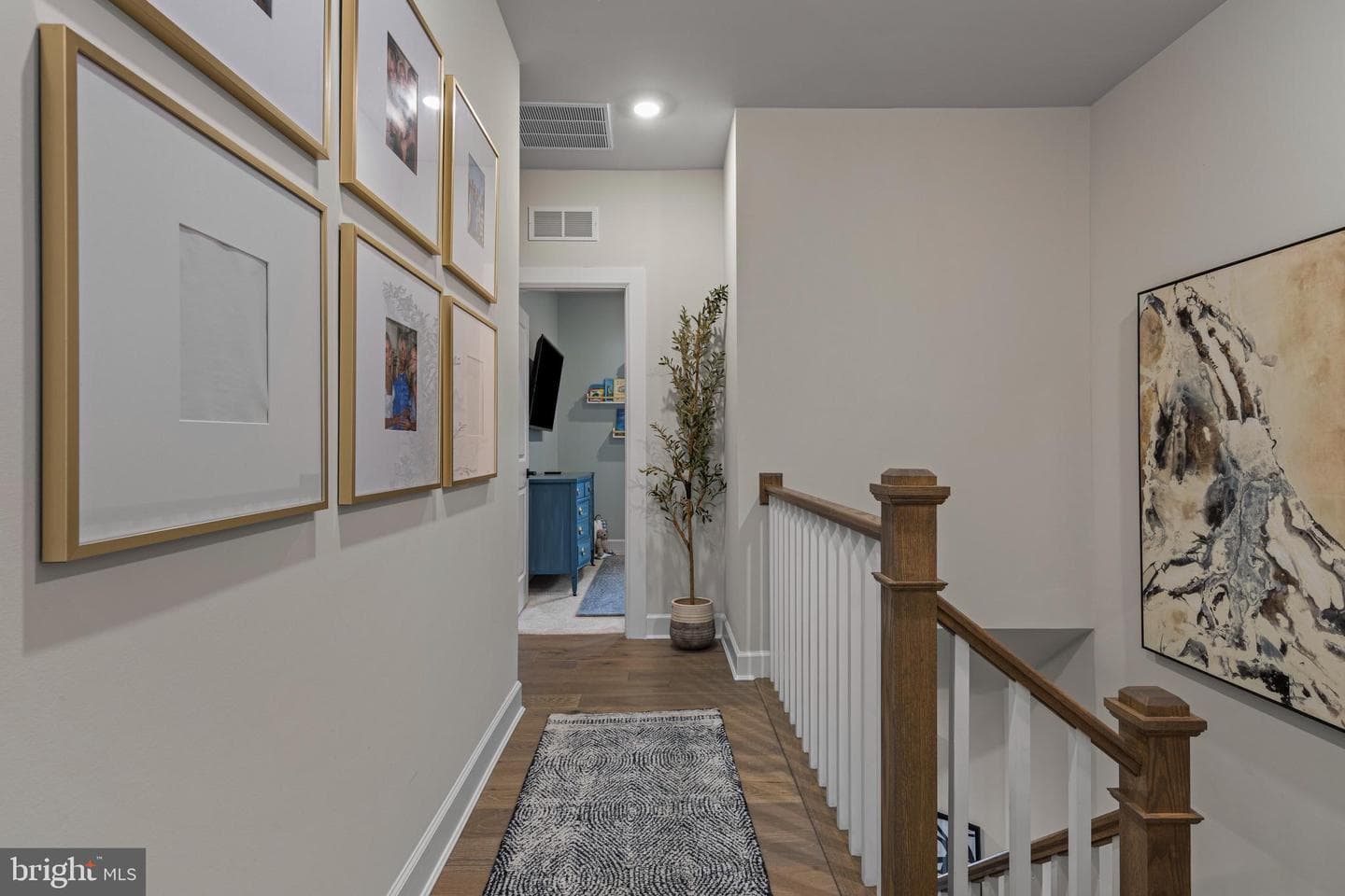 329 Ponds Edge Drive photo 23