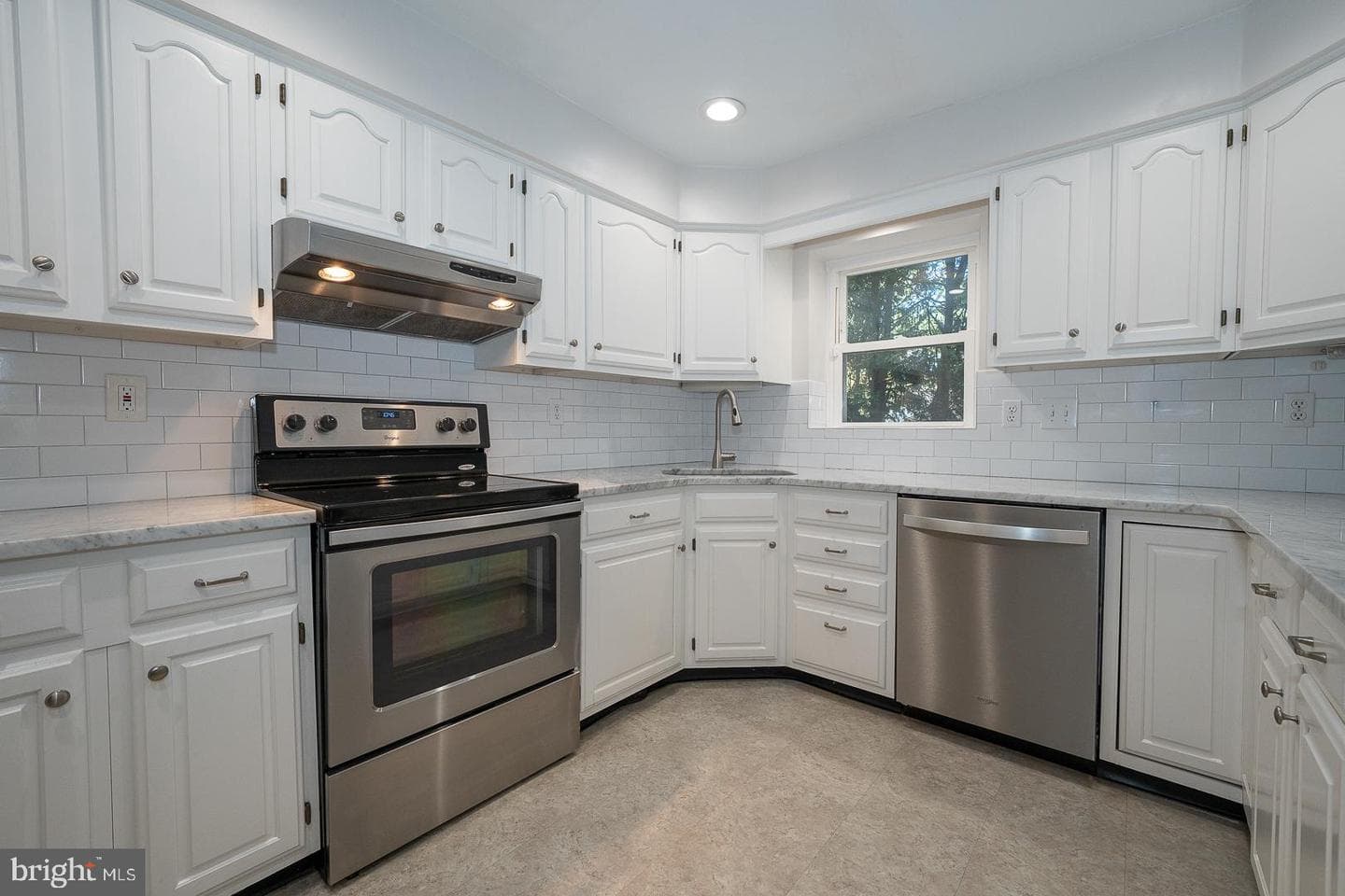 173 Clemson Road photo 10