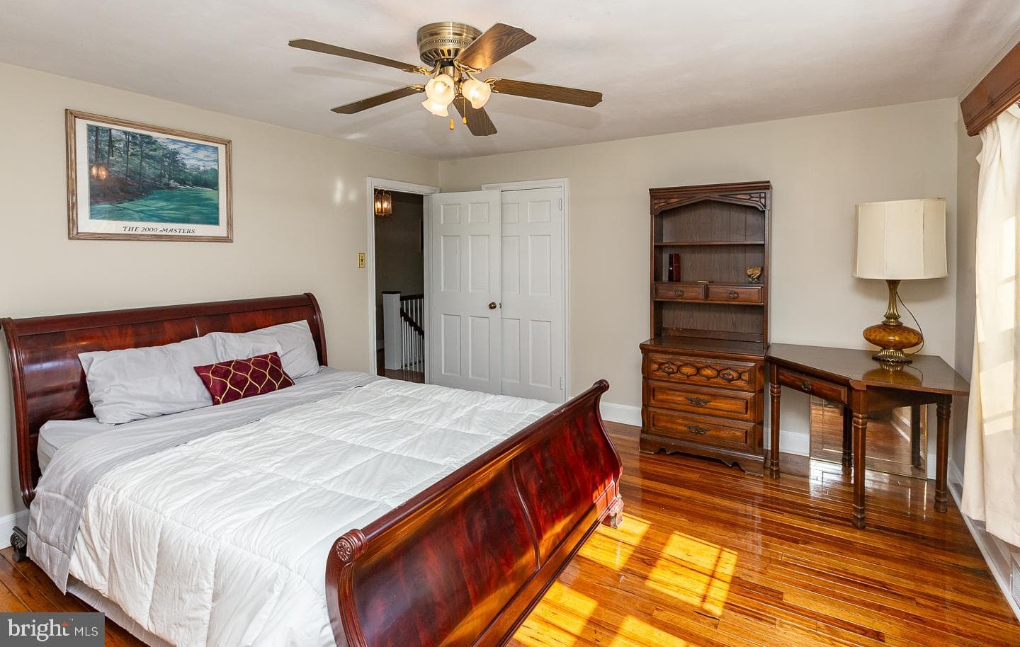 6 N Lexington Avenue photo 28