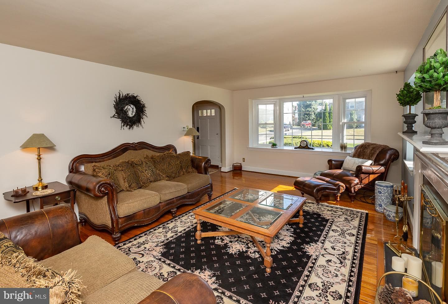 6 N Lexington Avenue photo 8