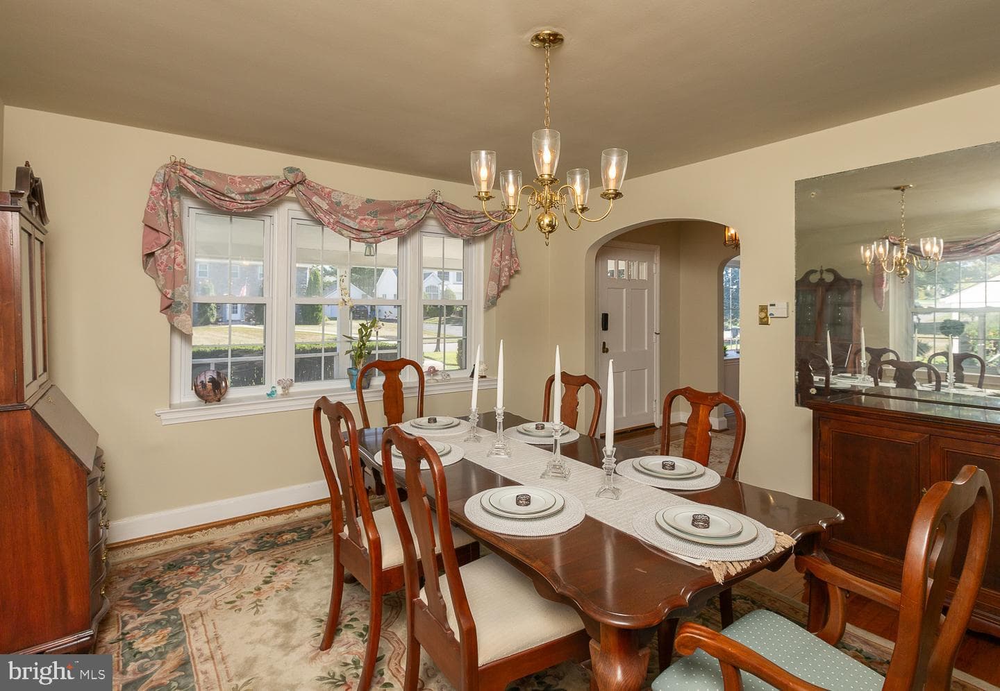 6 N Lexington Avenue photo 9
