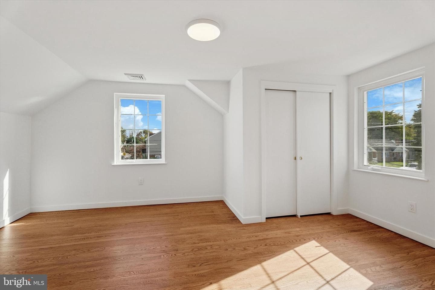636 S Eagle Road photo 12