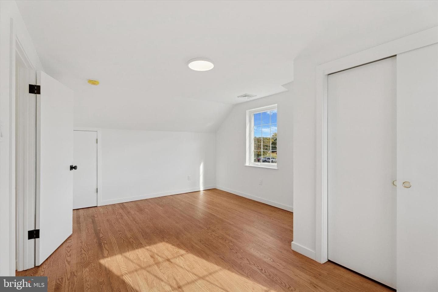 636 S Eagle Road photo 14