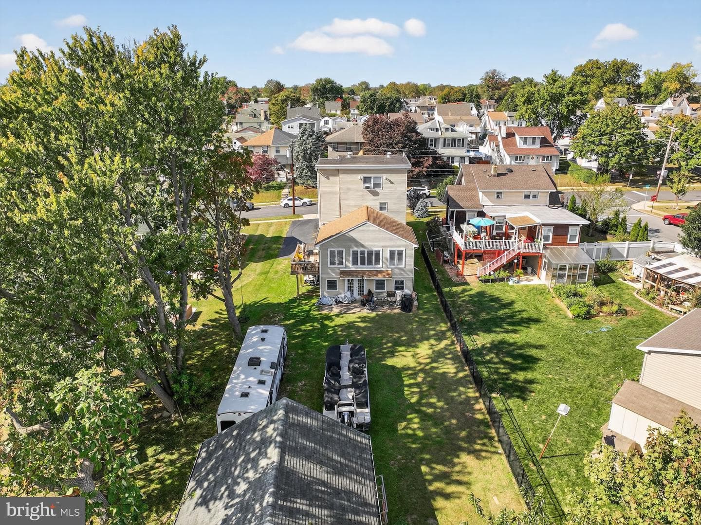 606 Seneca Avenue photo 44