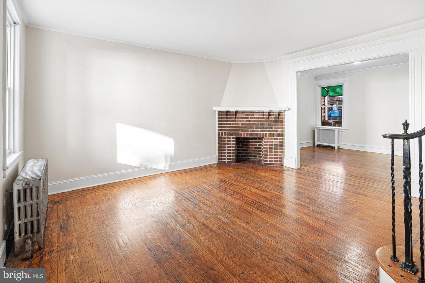 324 Kingston Road photo 2