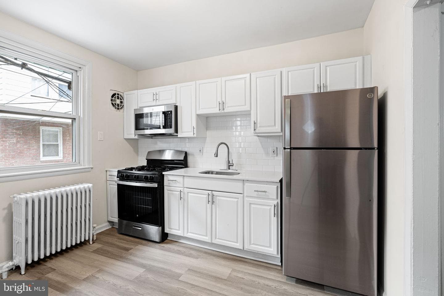 324 Kingston Road photo 6