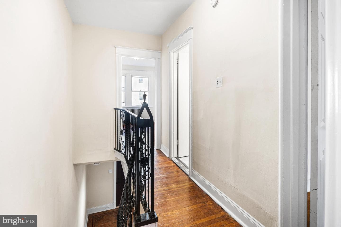 324 Kingston Road photo 8