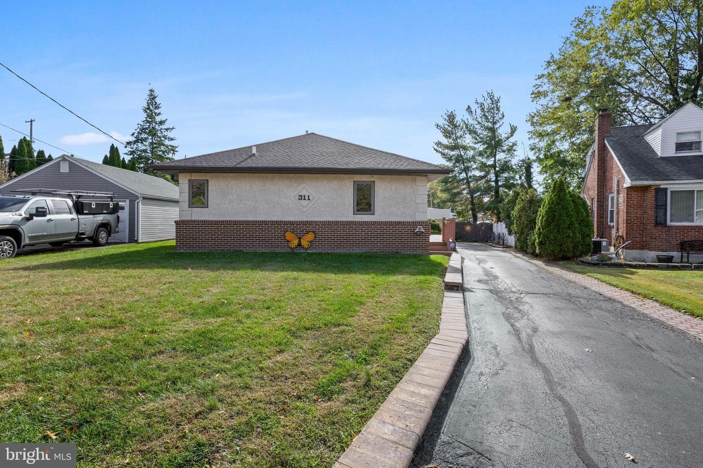 311 Ogden Place photo 1