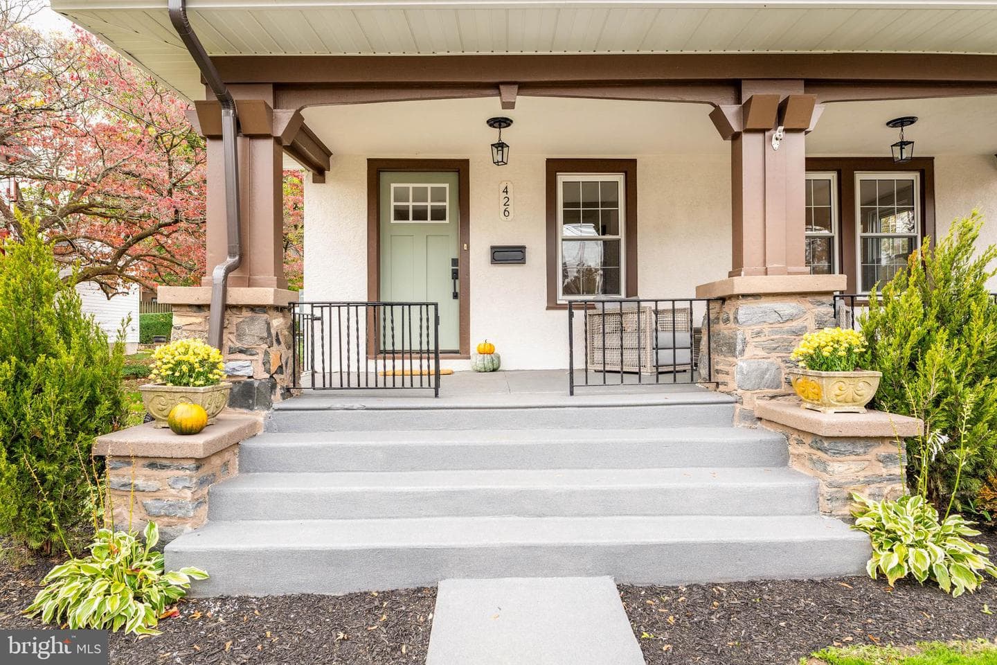 426 W Beech Tree Lane photo 3