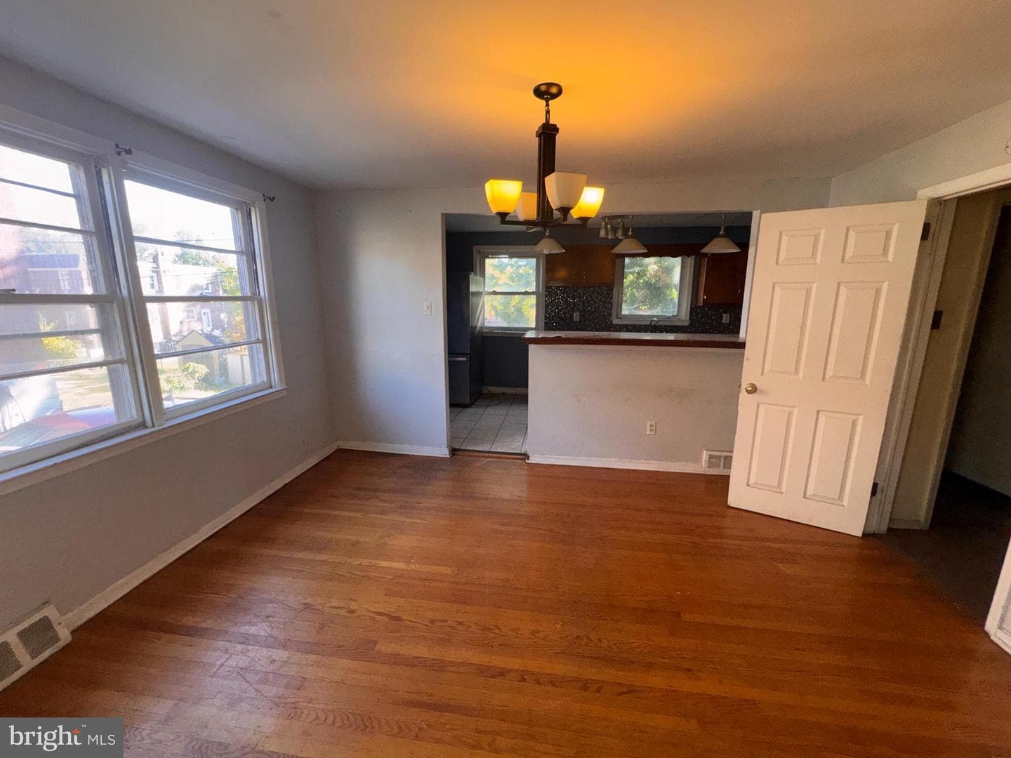 421 Poplar Street photo 11